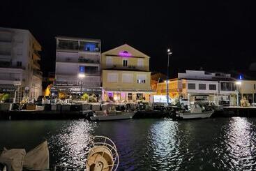 هتل Hôtel Les 4 éléments