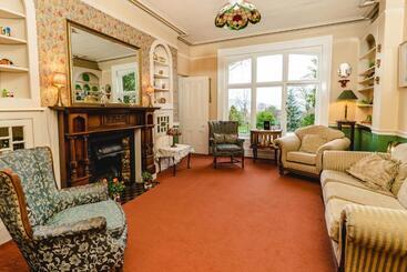 هتل Rayanne House