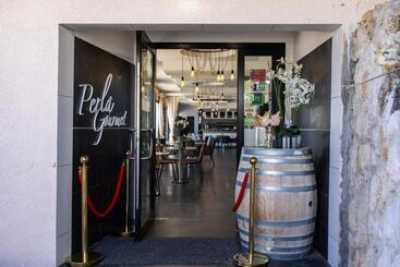 酒店 & Restaurant Perla Riviera
