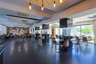 酒店 & Restaurant Perla Riviera