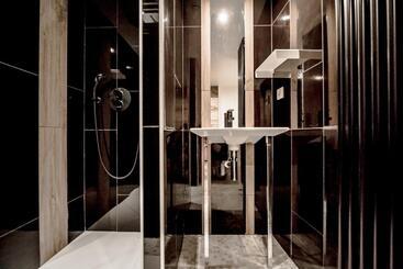 هتل Rock Noir & Spa