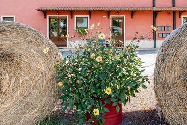 هتل Agriturismo La Meridiana