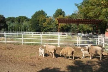 هتل Agriturismo La Meridiana