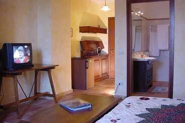 هتل Agriturismo La Meridiana
