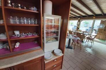 هتل Albergo Casa Este