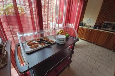 هتل Albergo Casa Este
