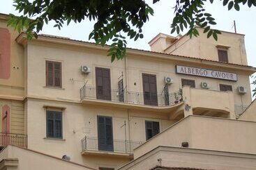 هتل Albergo Cavour