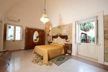هتل Antica Villa La Viola