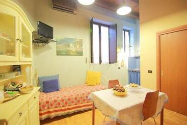 هتل B&b Le Casette Di Lu