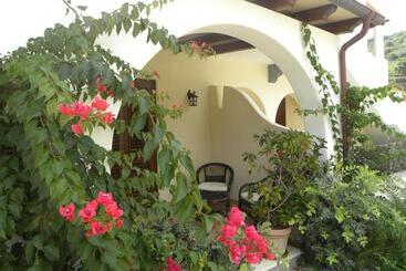 هتل Borgo Eolie