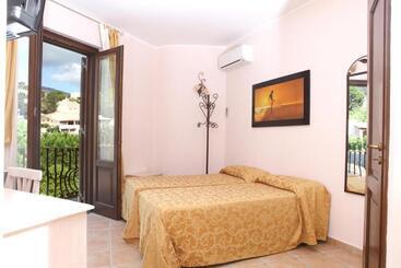 هتل Borgo Eolie