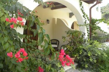 هتل Borgo Eolie