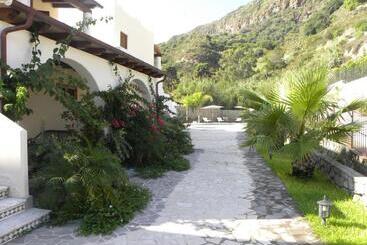 هتل Borgo Eolie