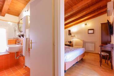 هتل Casa Miramonte