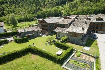 هتل Residence Le Petit Coeur