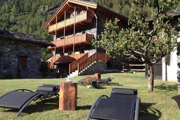 هتل Residence Le Petit Coeur