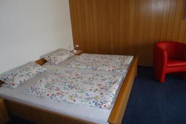 هتل Leise Garni Willingen