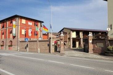 هتل Luna Residence