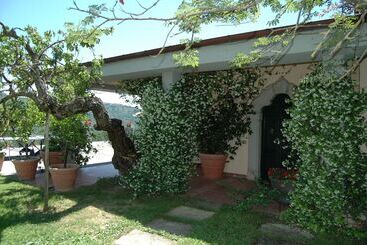 בית מלון כפרי Masseria Santa Lucia