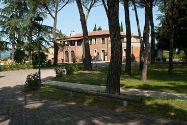 هتل Poste Del Chiugi