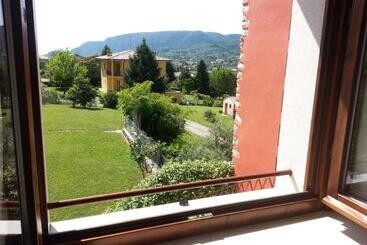 هتل Residence Corte Del Bosco