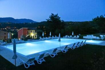 هتل Residence Corte Del Bosco