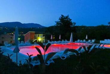 هتل Residence Corte Del Bosco