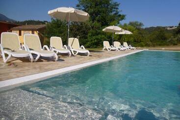 هتل Residence Corte Del Bosco