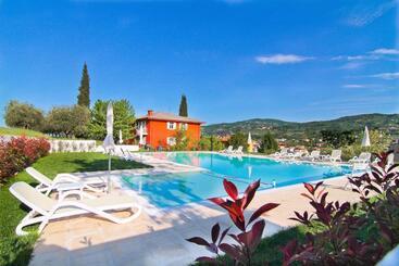 هتل Residence Corte Del Bosco