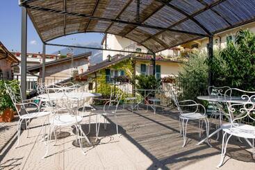 هتل Residence La Limonera