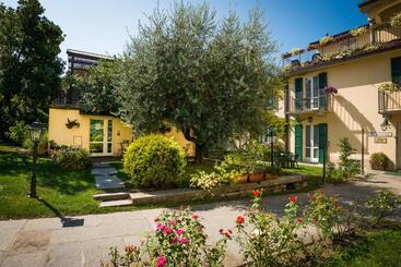 هتل Residence La Limonera