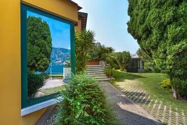 هتل Residence Parco Lago Di Garda