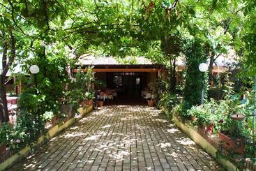 هتل Ristorante Solari