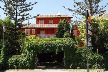 هتل Ristorante Solari