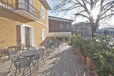هتل Valentini Inn