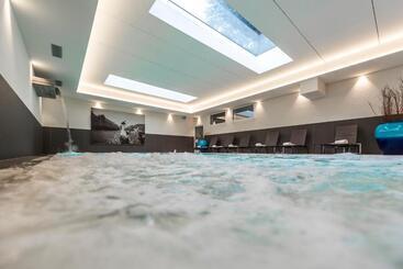 هتل Villa Italia Luxury Suites And Apartments