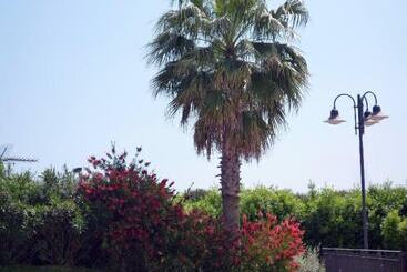 هتل Villaggio Turistico Airone