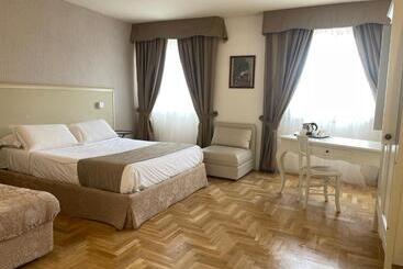 هتل Virginia Resort & Spa   Adults Only