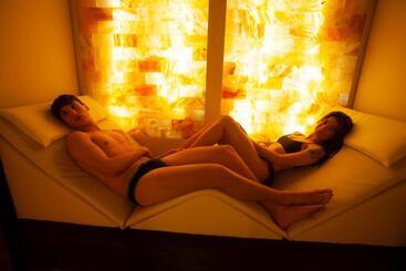 هتل Virginia Resort & Spa   Adults Only
