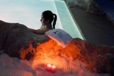 هتل Virginia Resort & Spa   Adults Only