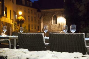 هتل Auberge De Vianden