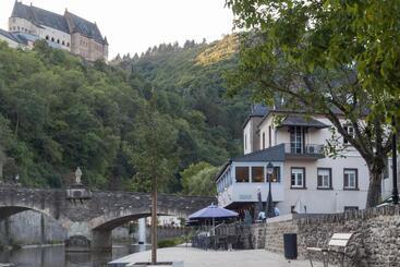 هتل Auberge De Vianden