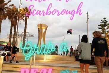 Coastal Living Iconic Scarborough Beach - Scarborough