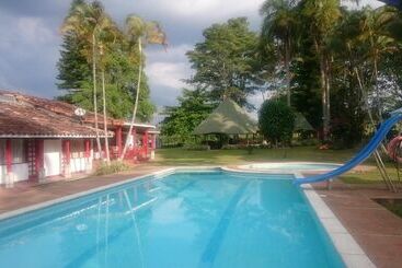 Finca Hotel El Rosario
