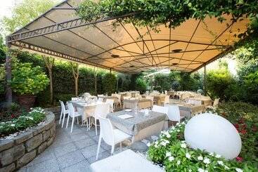 هتل Albergo Ristorante Giardino