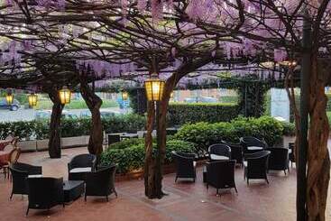 هتل Albergo Ristorante Papa