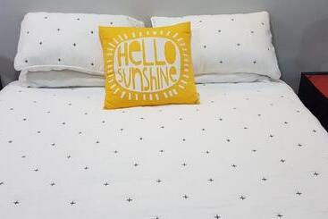 هتل Anchor Down Bed & Breakfast
