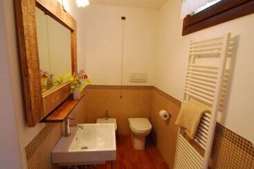 هتل B&b Casaselita