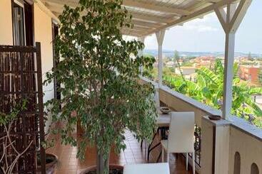 هتل B&b Villa Delle Rondini