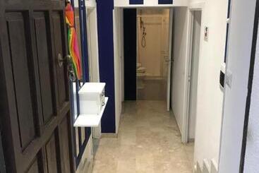 هتل B&b Villa Delle Rondini